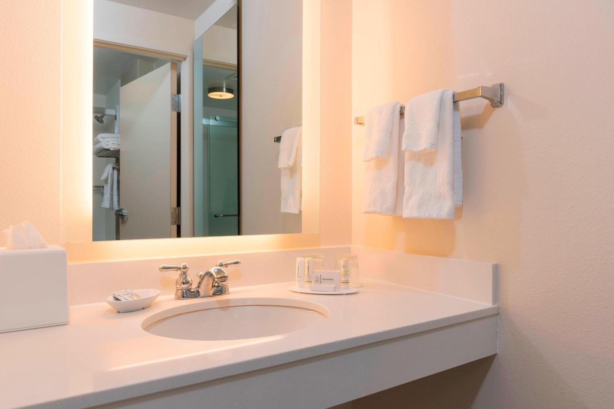 Springhill Suites Grand Rapids North Eksteriør billede