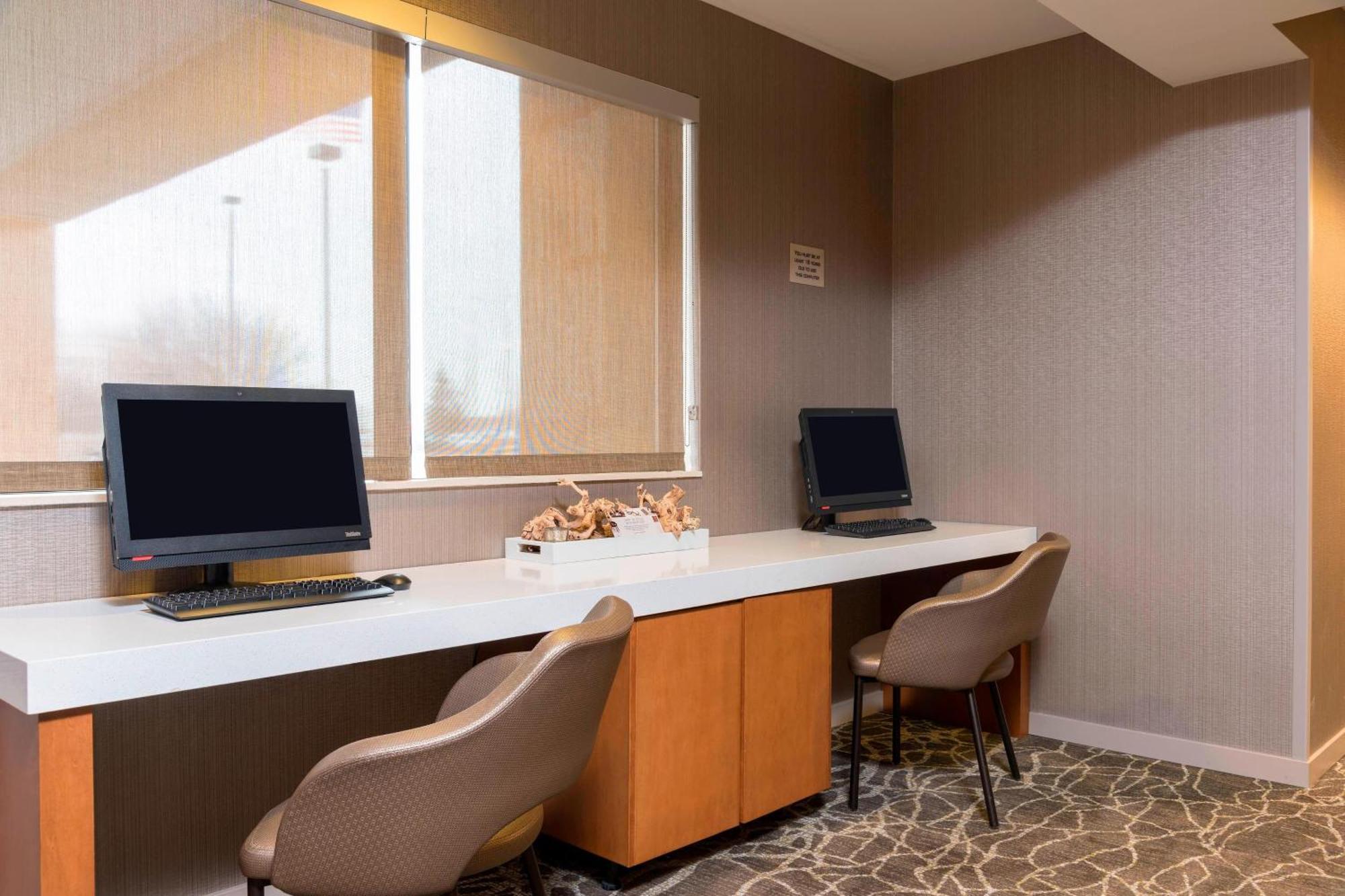 Springhill Suites Grand Rapids North Eksteriør billede