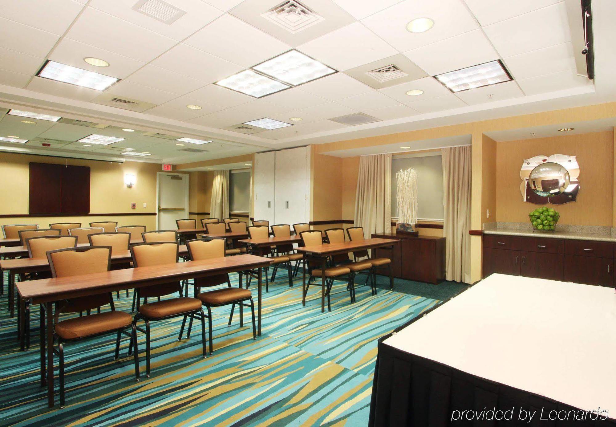 Springhill Suites Grand Rapids North Eksteriør billede