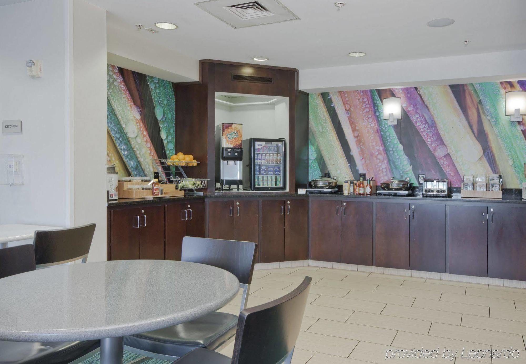 Springhill Suites Grand Rapids North Eksteriør billede