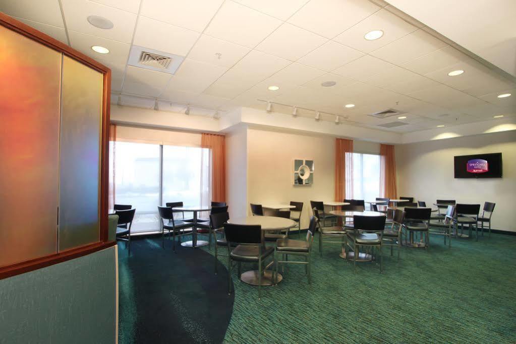 Springhill Suites Grand Rapids North Eksteriør billede