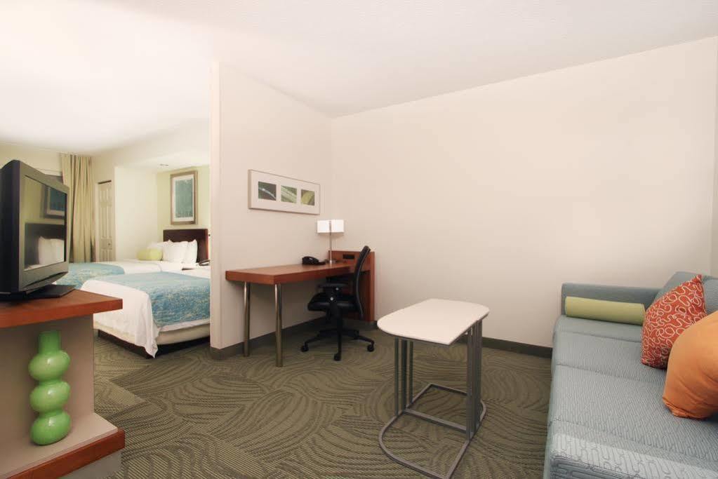 Springhill Suites Grand Rapids North Eksteriør billede