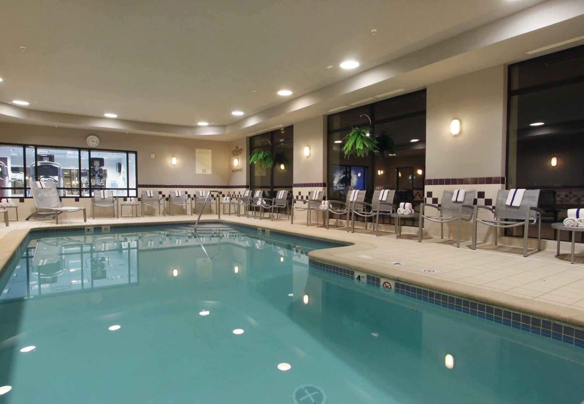 Springhill Suites Grand Rapids North Eksteriør billede