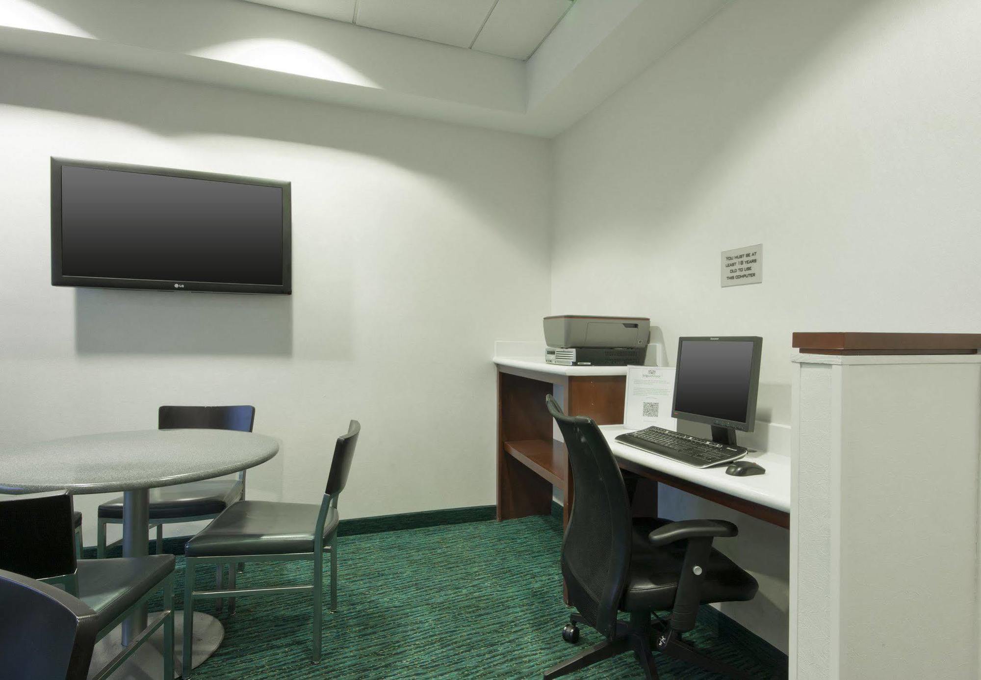 Springhill Suites Grand Rapids North Eksteriør billede